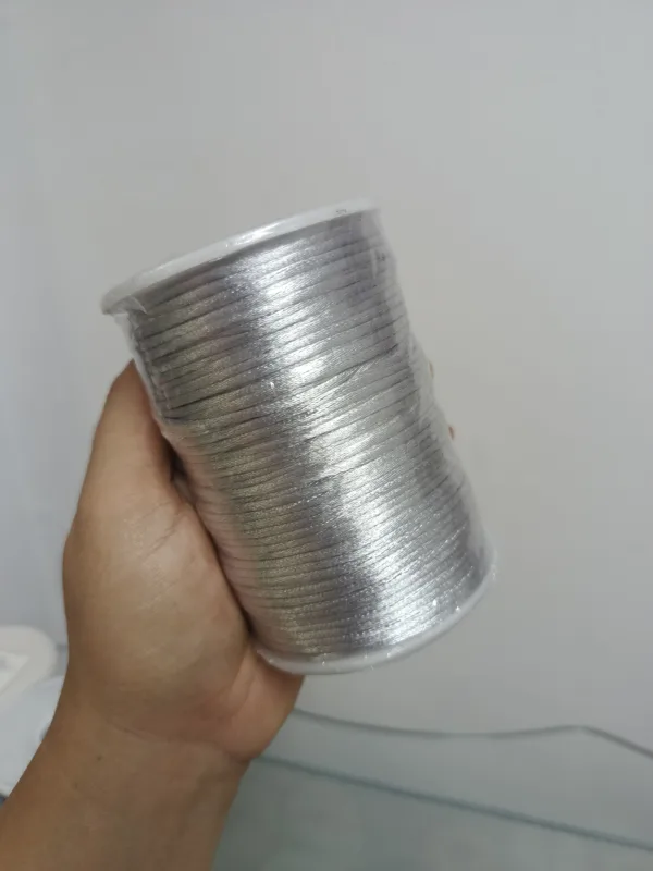 Cola de ratón 2mm – Plateado 285 – 144 yardas – Sofia del Mar Tejidos a ...