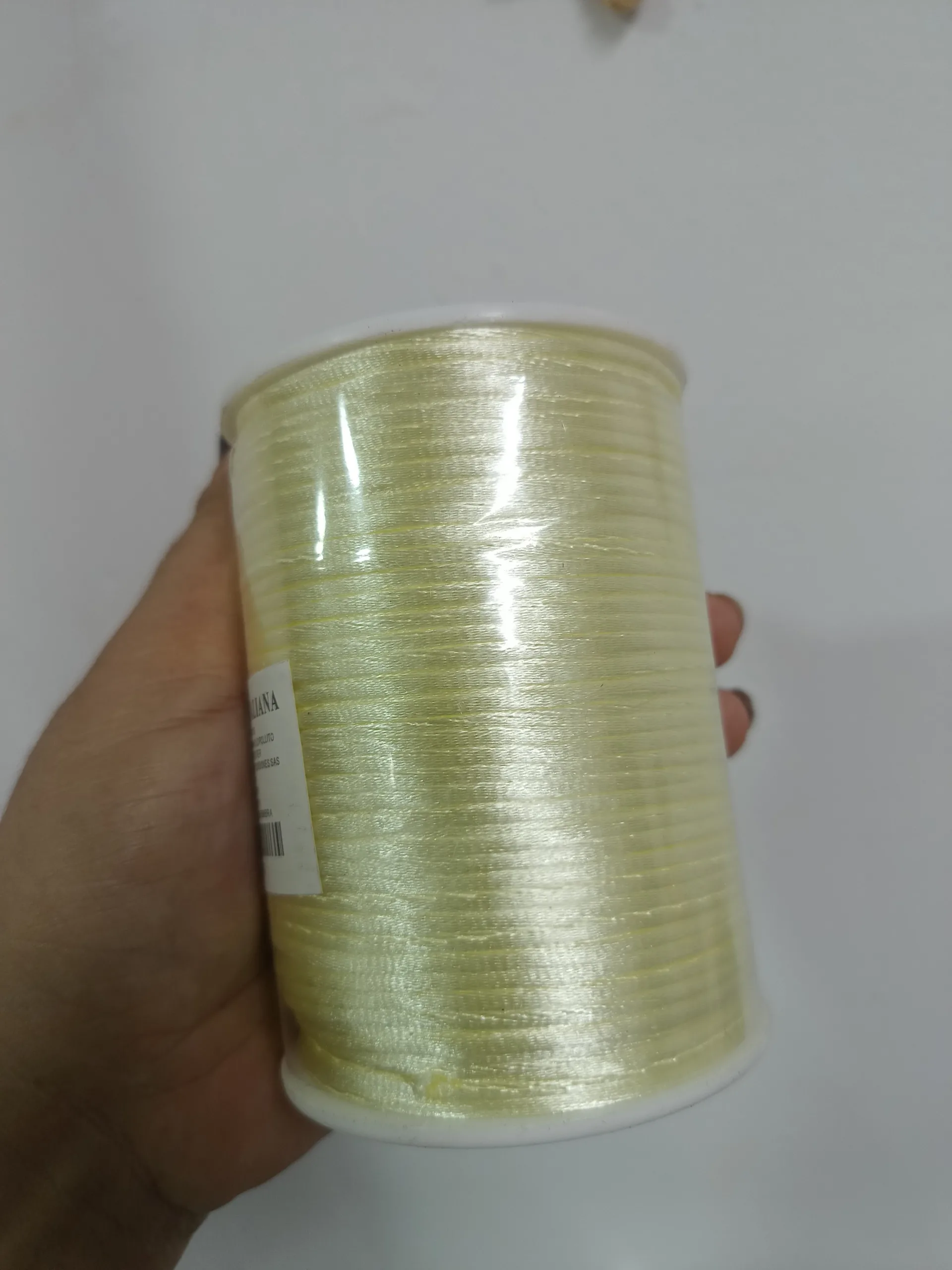 Cola de ratón – amarillo claro MC2001-009 –  144 yds