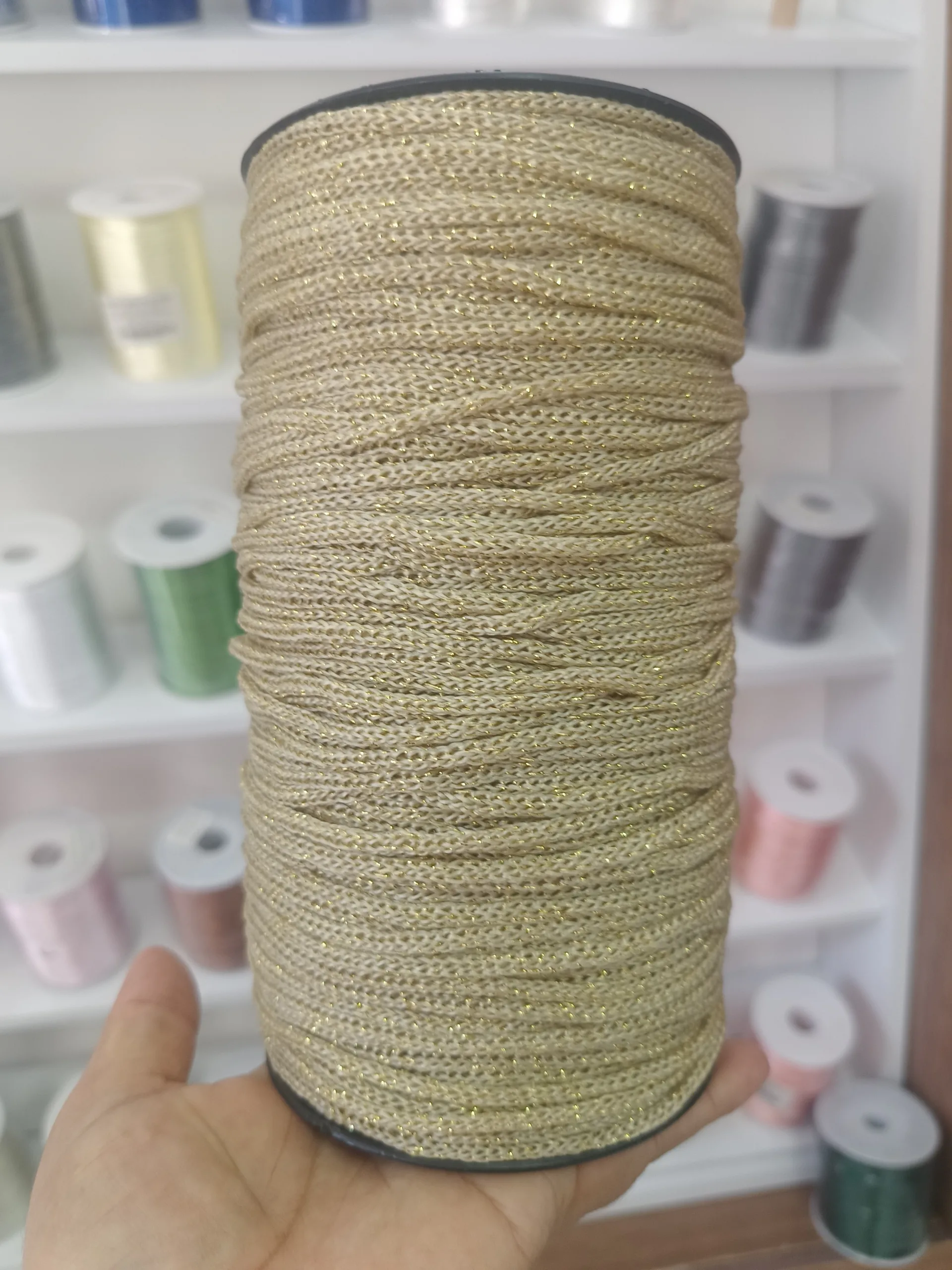 Cordon polipropileno Dorado con brillos 500 gr